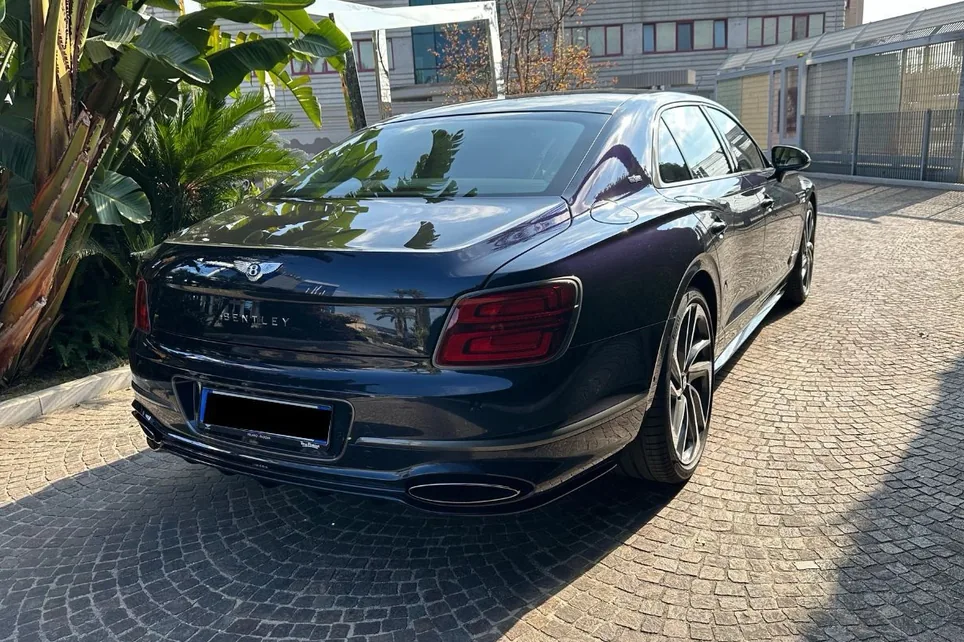 Bentley Flying Spur – vue arrière