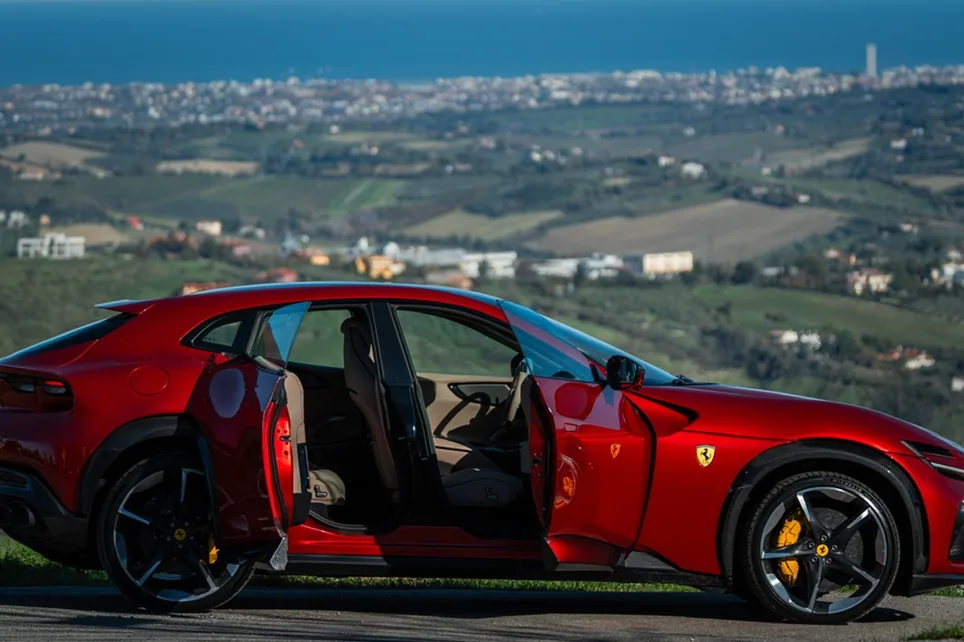 Ferrari Purosangue – portes ouvertes