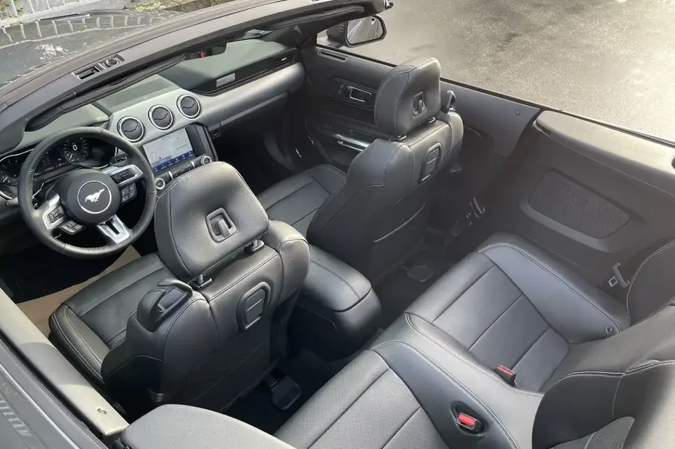Ford Mustang GT V8 Cabriolet – habitacle